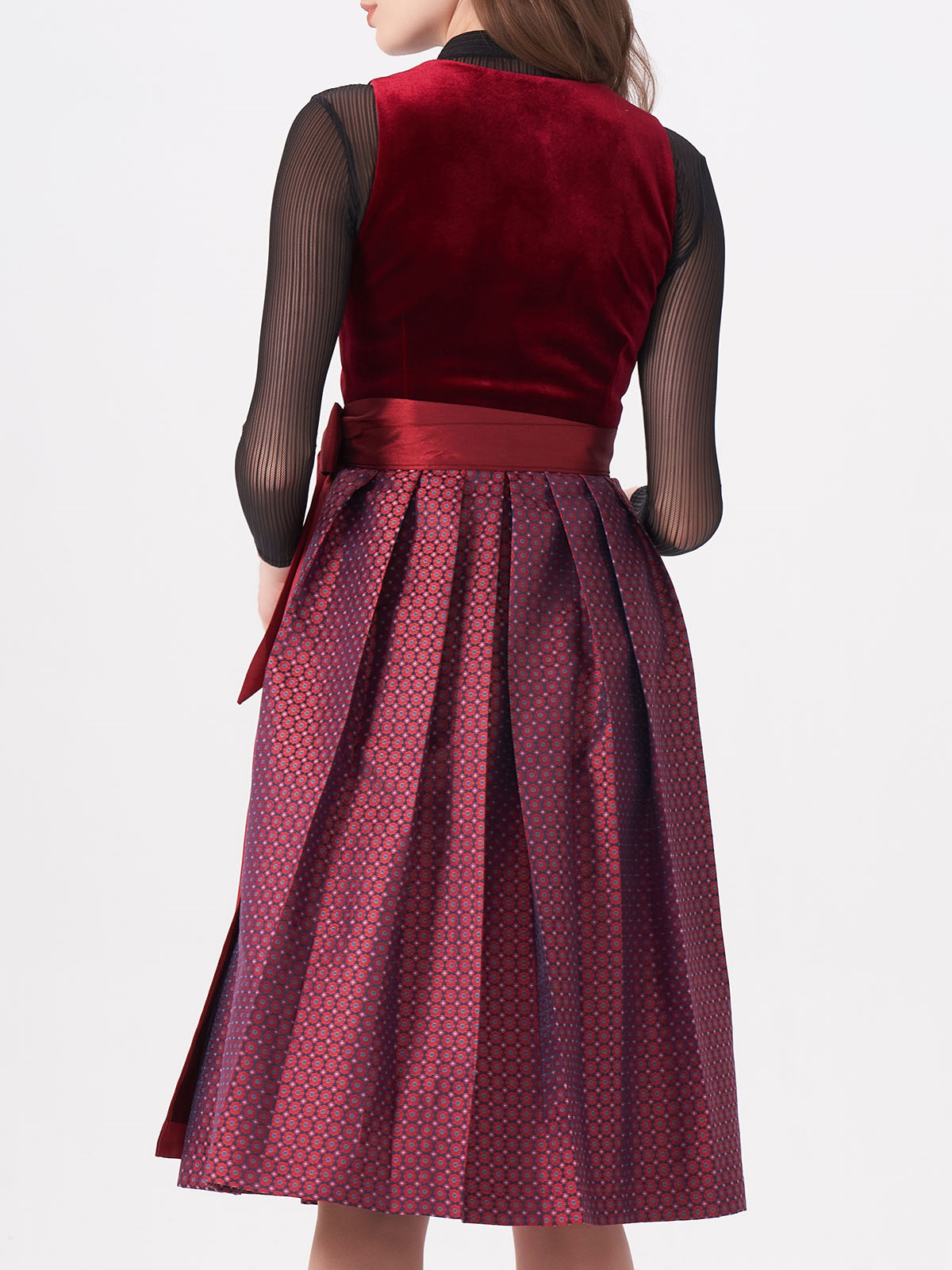 Dirndl in Rot – zeitlos und elegant