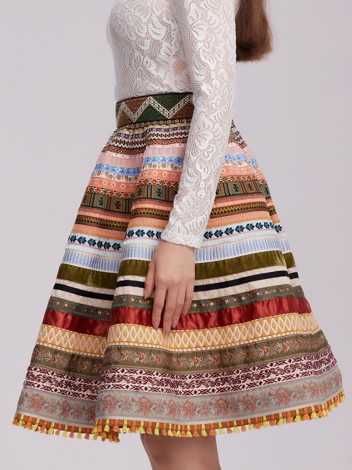Dirndl mit Herzausschnitt in Braun