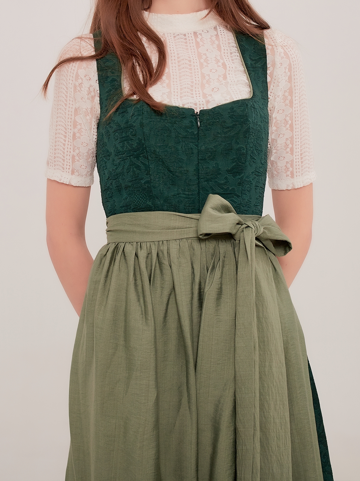 Petite Dirndl in Grün