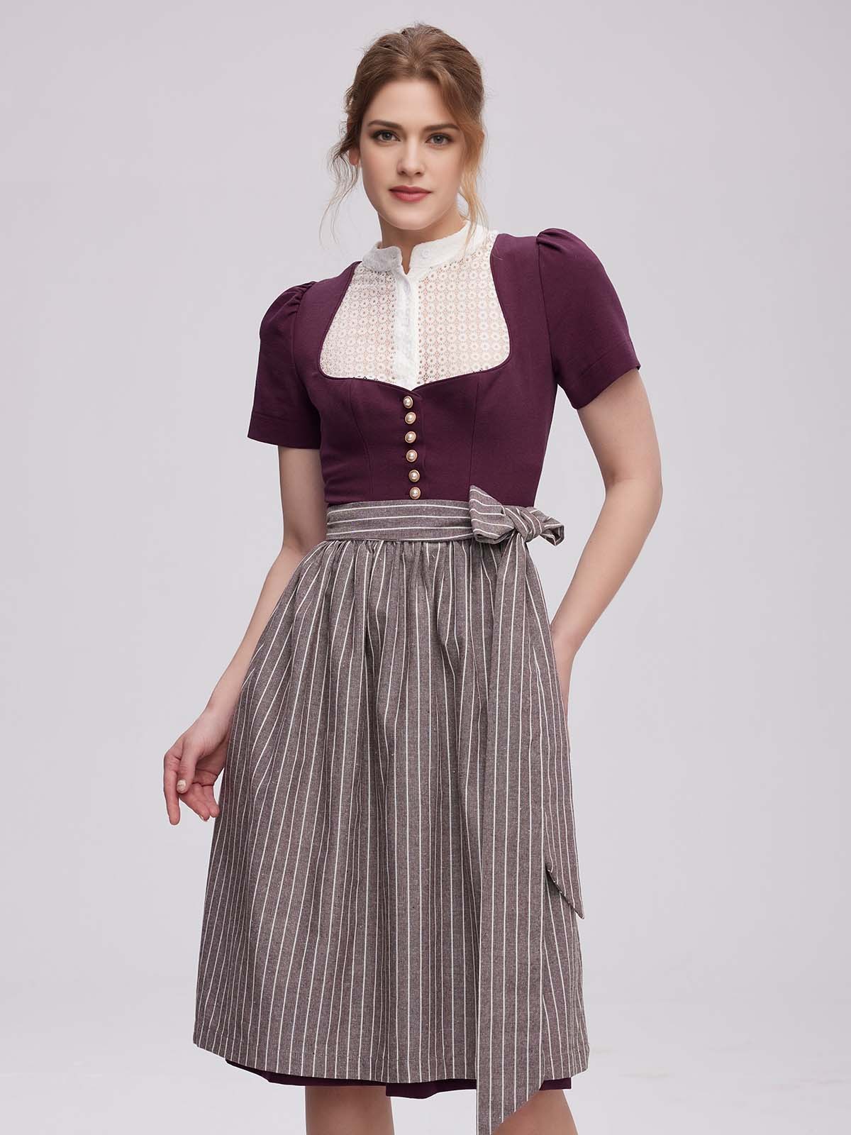 Grau Rosa Dirndl mit modernen Accessoires