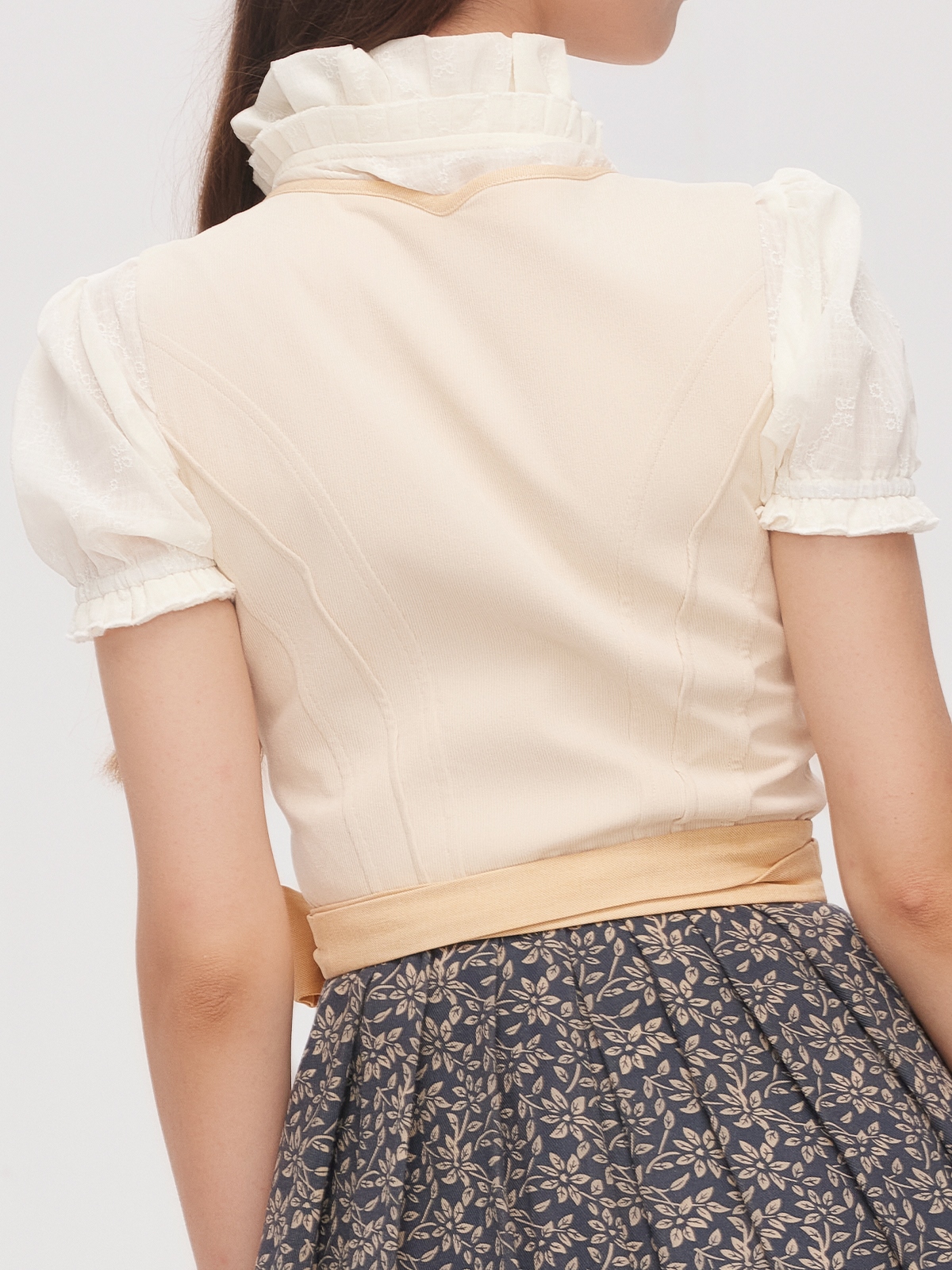 Dirndl in Gelb