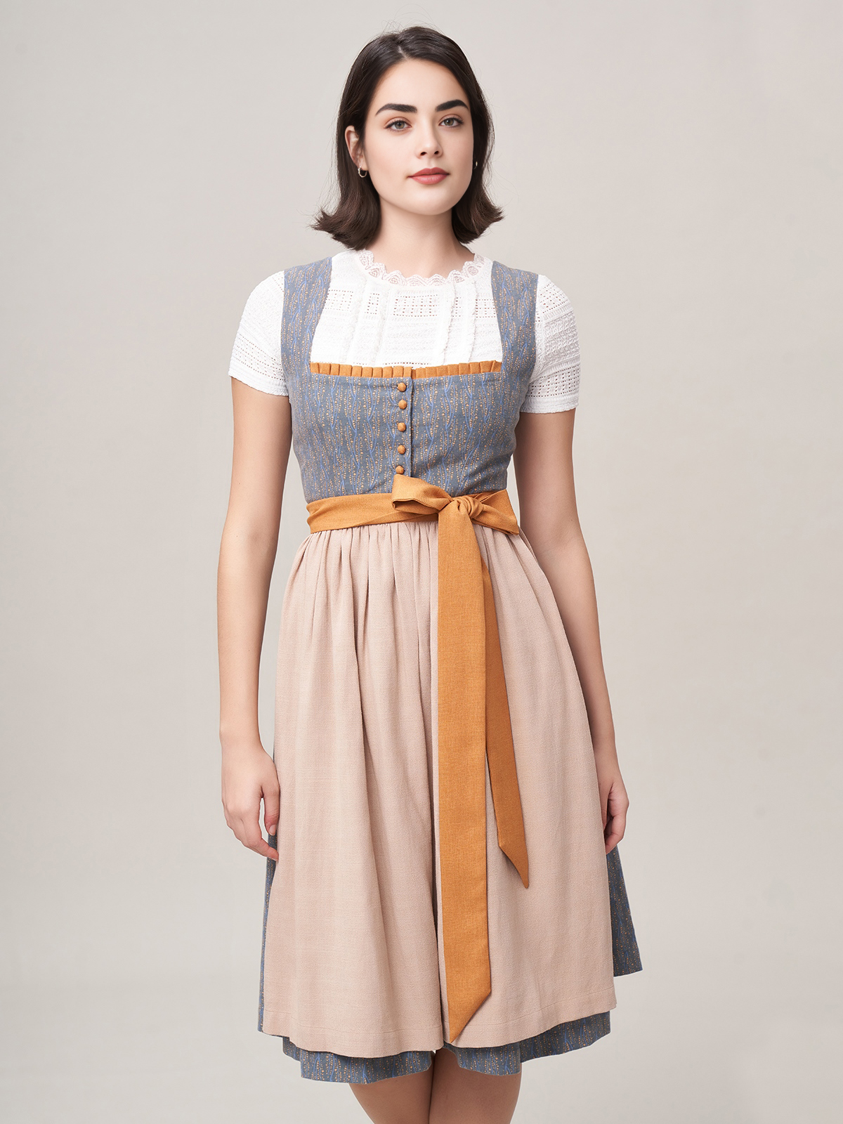 Dirndl mit tiefem Ausschnitt