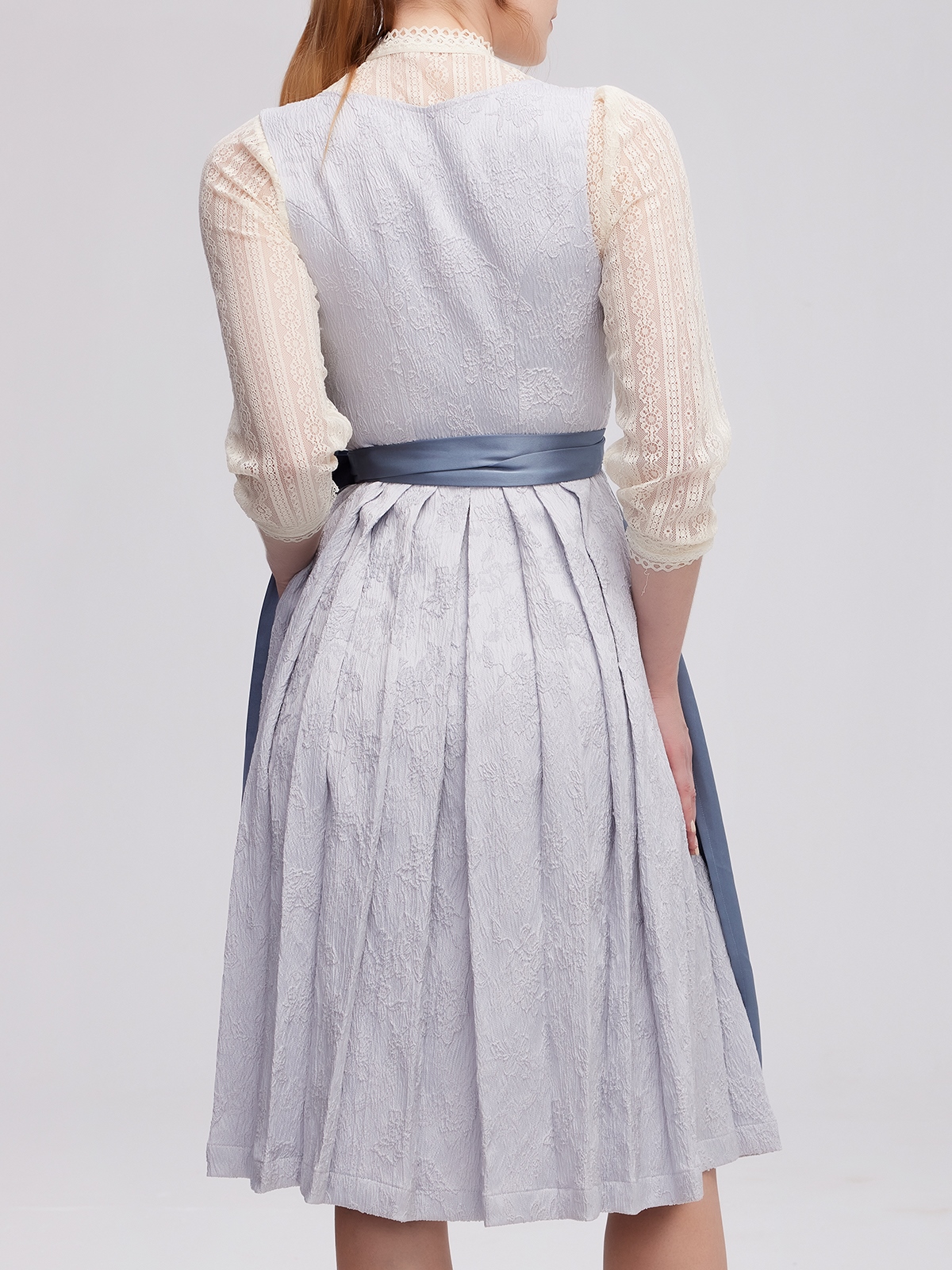 Dirndl Violett in eleganter Ausführung