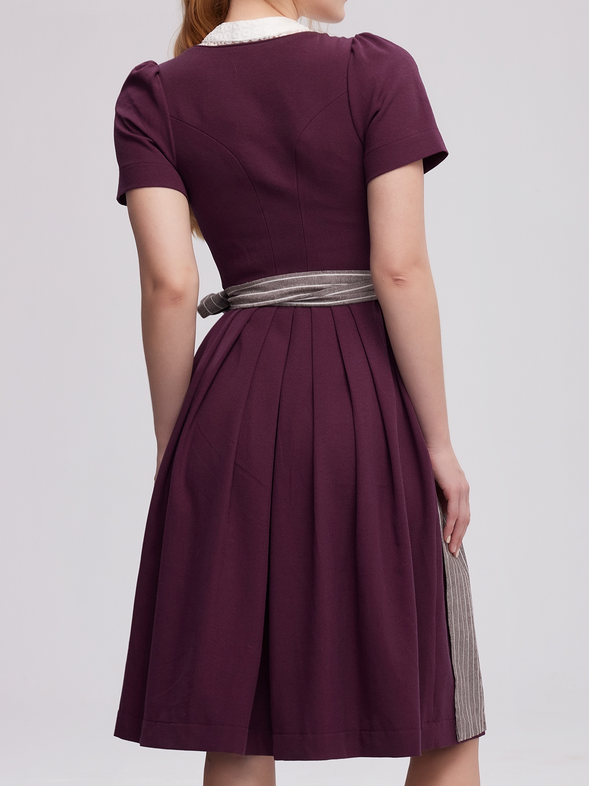 Samt Dirndl Pink in eleganter Ausführung