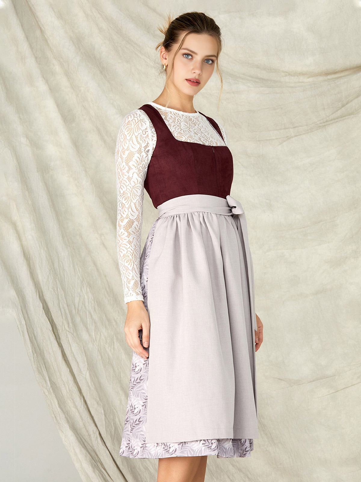 Elegantes lila Ja Mei Dirndl