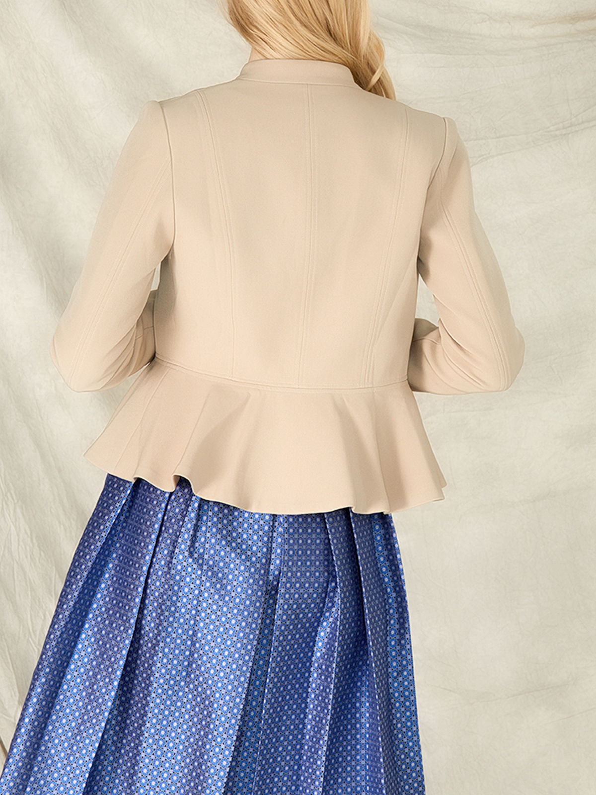 Dirndl mit Rundhalsausschnitt