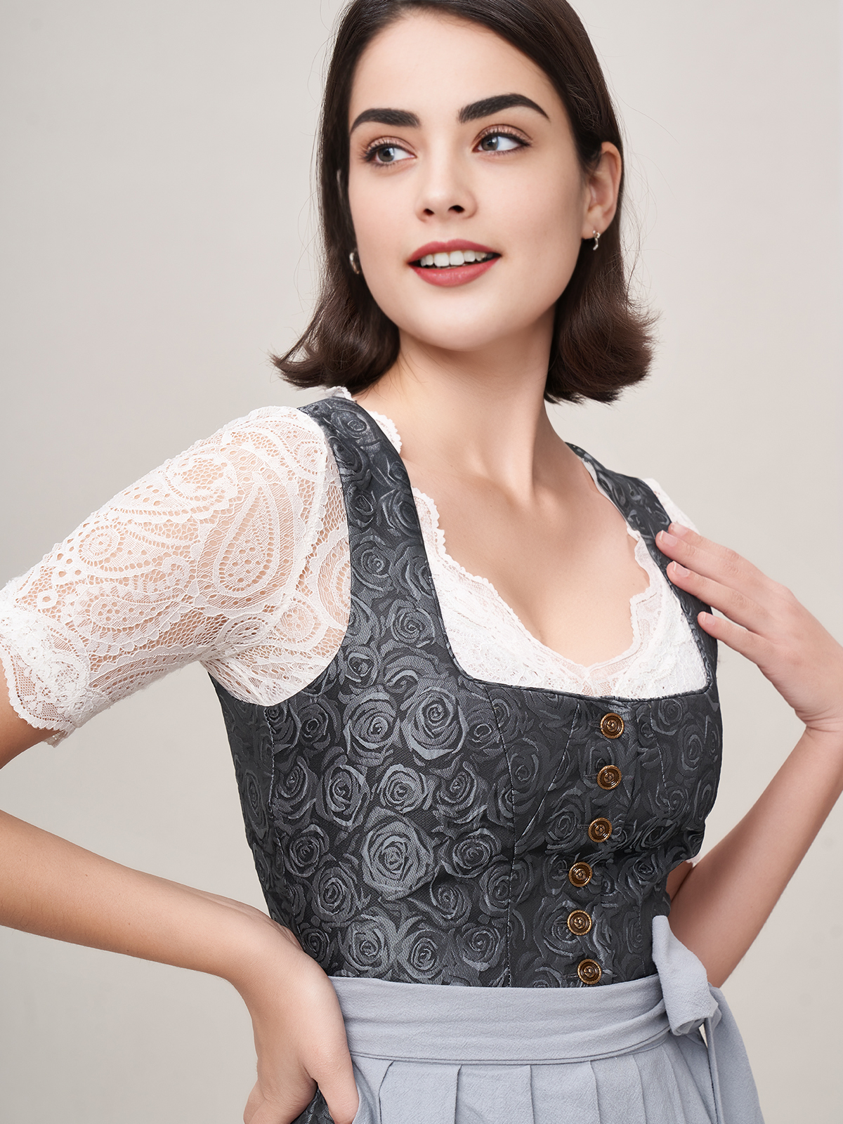 Dirndl mit geradem Ausschnitt in Blau