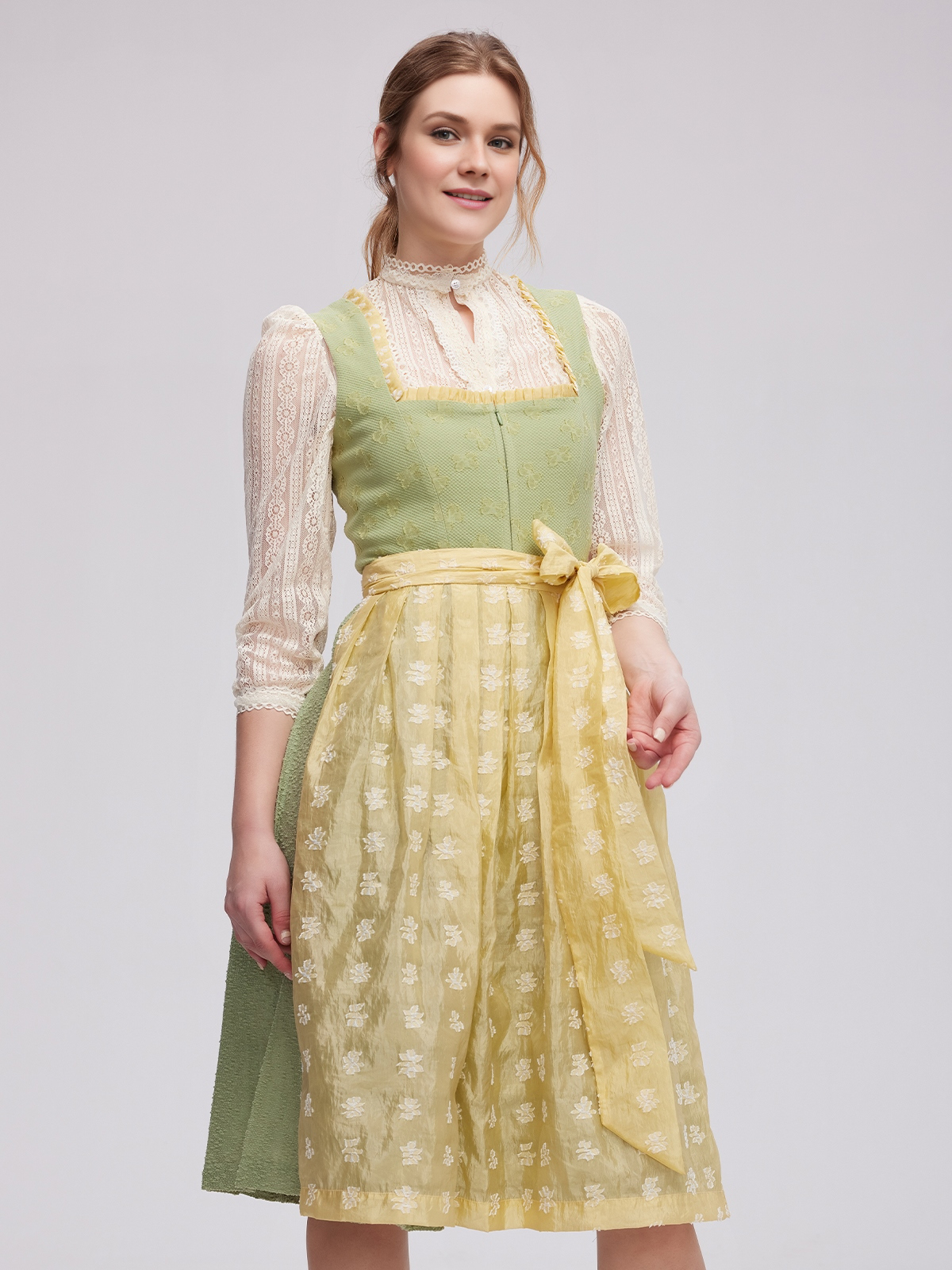 Modernes Dirndl in Grün