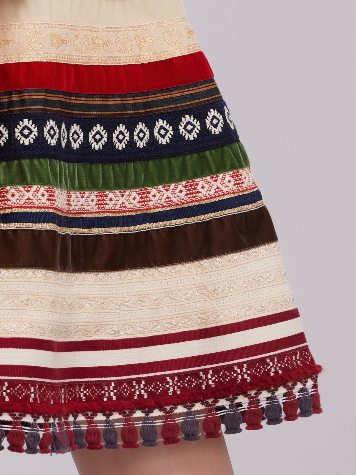 Stylischer Ehreer Dirndl mit Bluse