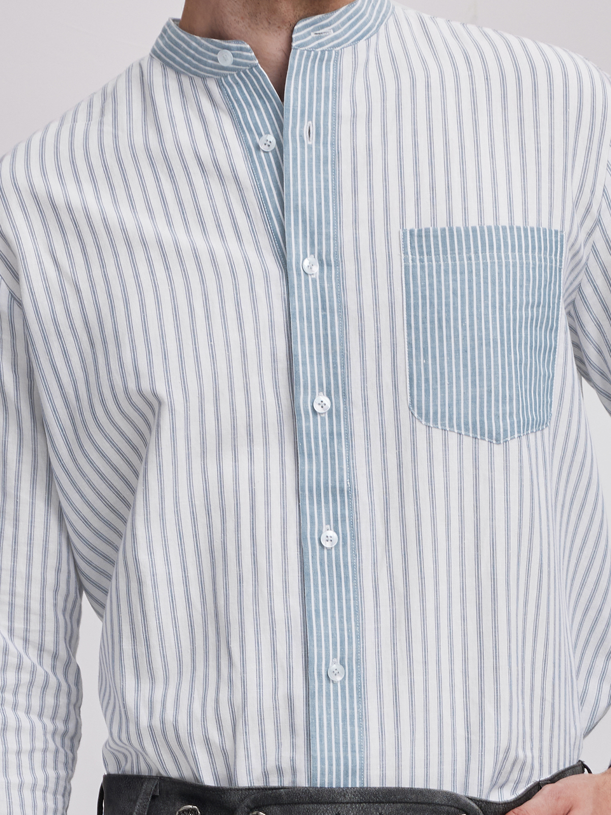 Klassisches Dirndl in Blau