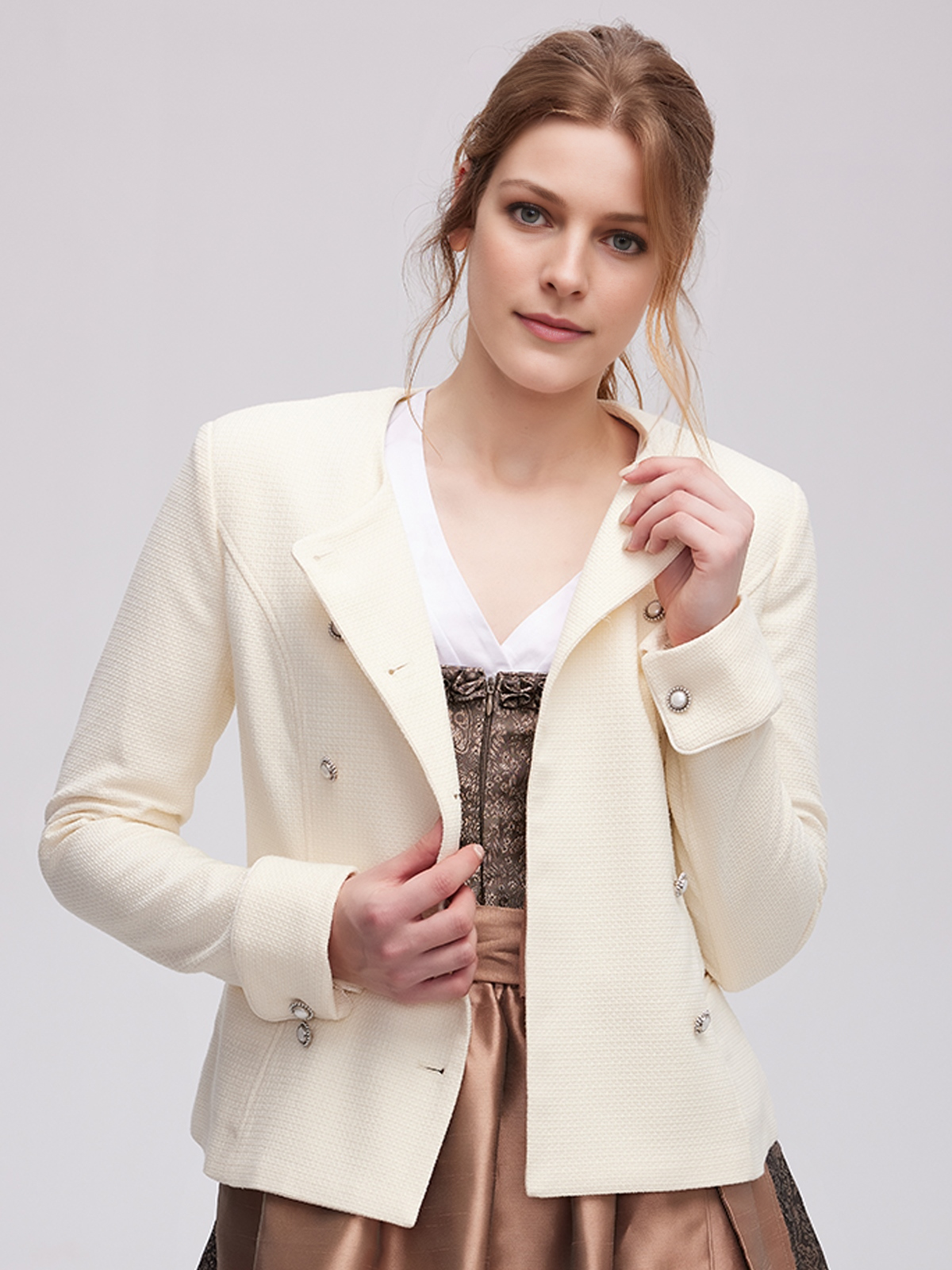 Pinke Dirndl – Eleganz und Tradition vereint