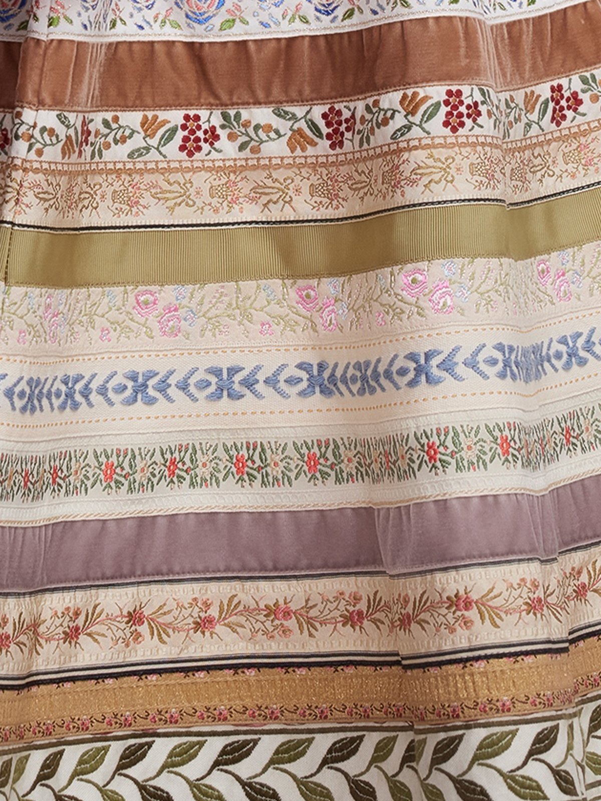 Dirndl aus Leder in Beige